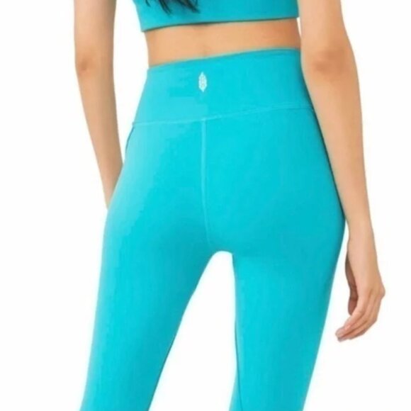 NWT Free People Hearts Aflutter Legging - Picture 4 of 9